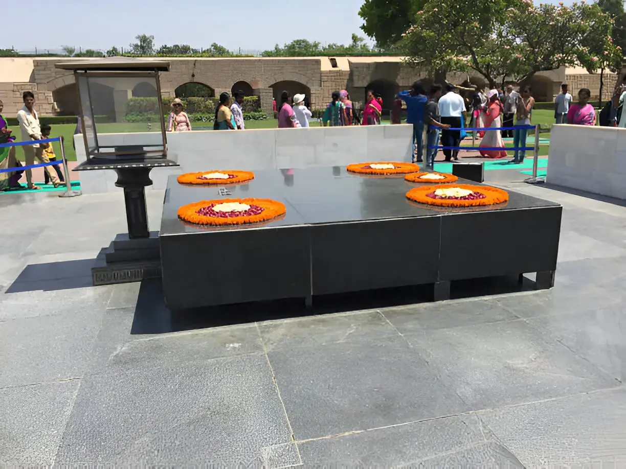 You are currently viewing Cremation Services in Delhi Essential Guide to Options and Costs