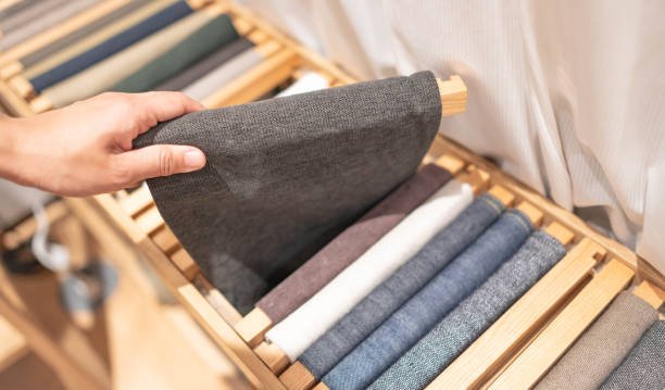 Read more about the article How to Care for Different Pant Fabrics to Make Them Last Longer