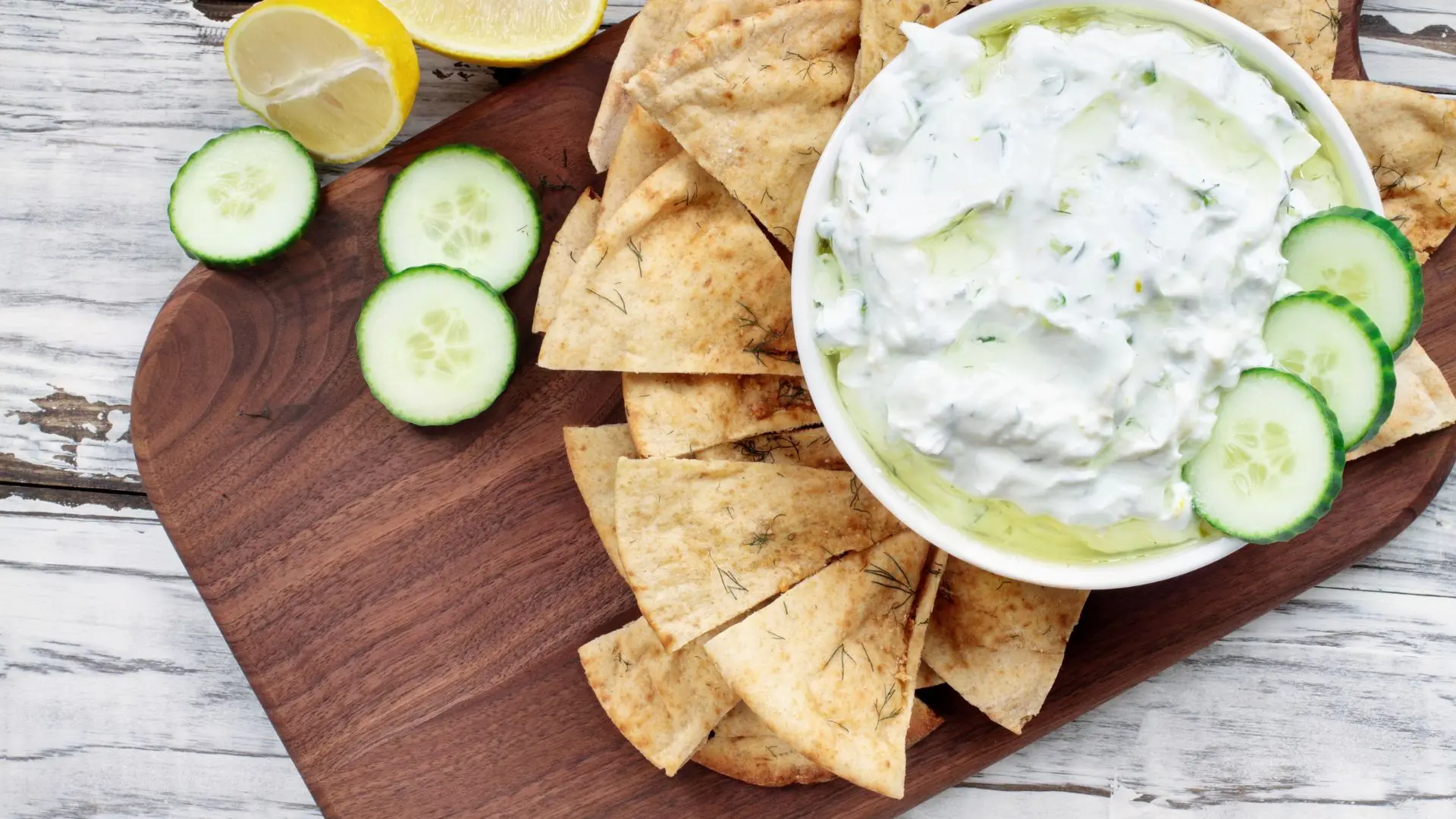 You are currently viewing Exploring Flavors: Why Tzatziki and Mace Work Together
