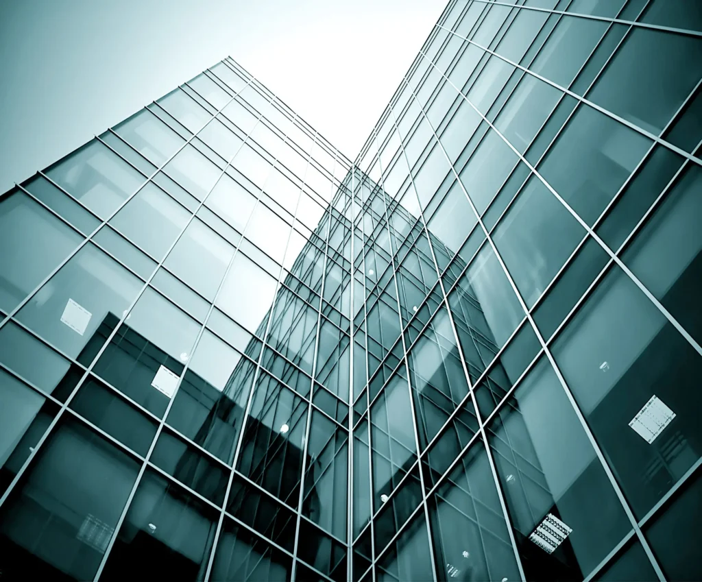 How Commercial Glazing Enhances Energy Efficiency in Modern Buildings